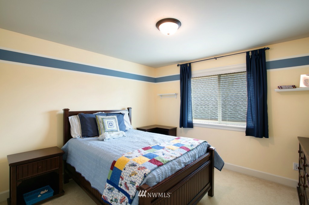 5358 Northeast 17th Street Renton, WA 98059 - Photo 12 of 18