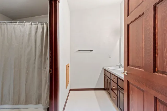 $209,900 | 2571 Telluride Trail, Unit H, Howard, WI 54313