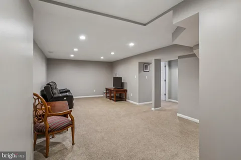 $1,100,000 | 12007 Titian Way, Potomac, MD 20854