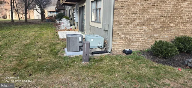 $195,000 | 115 East Kings Highway, Unit 211, Maple Shade, NJ 08052