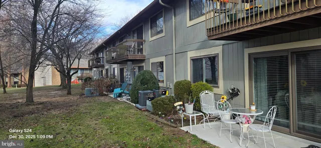 $195,000 | 115 East Kings Highway, Unit 211, Maple Shade, NJ 08052