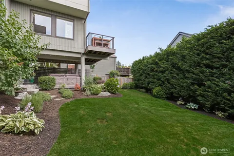 $1,800,000 | 6214 52nd Avenue Northeast, Seattle, WA 98115