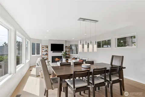 $1,800,000 | 6214 52nd Avenue Northeast, Seattle, WA 98115