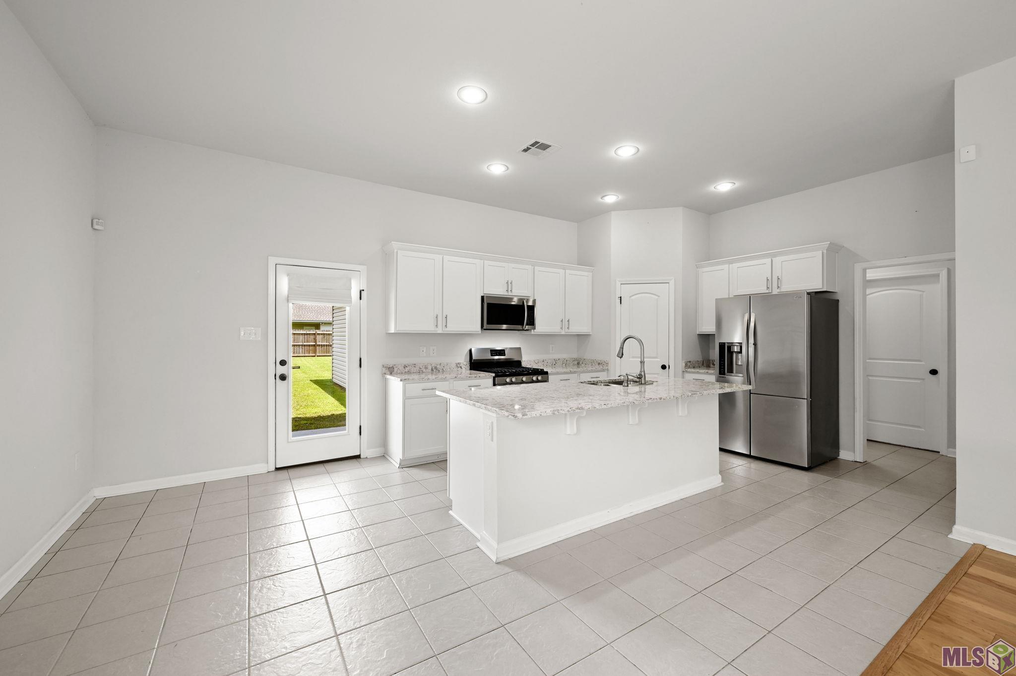 38318 Brown Road Prairieville, LA 70769 - Photo 8 of 23 Gallery Image 8