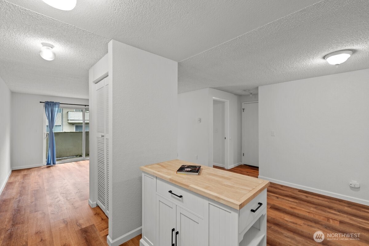 1150 Sunset Boulevard Northeast, Unit 220 Renton, WA 98056 - Photo 9 of 18