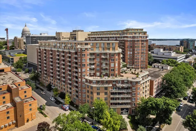 $385,000 | 333 West Mifflin Street, Unit 8100, Madison, WI 53703