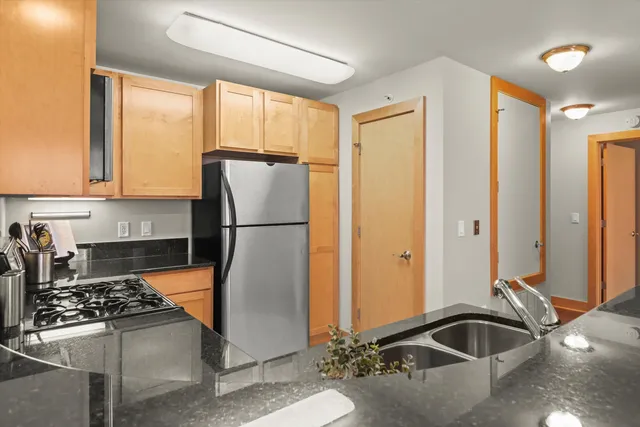 $385,000 | 333 West Mifflin Street, Unit 8100, Madison, WI 53703