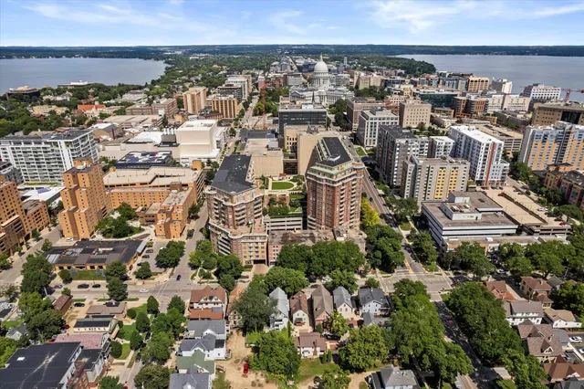 $385,000 | 333 West Mifflin Street, Unit 8100, Madison, WI 53703