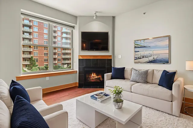 $385,000 | 333 West Mifflin Street, Unit 8100, Madison, WI 53703