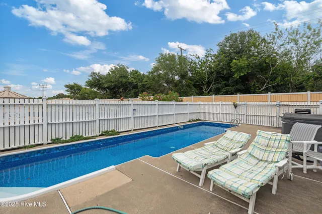 $685,000 | 759 Ridge Point Drive, Corolla, NC 27927