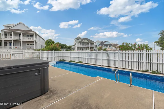 $685,000 | 759 Ridge Point Drive, Corolla, NC 27927