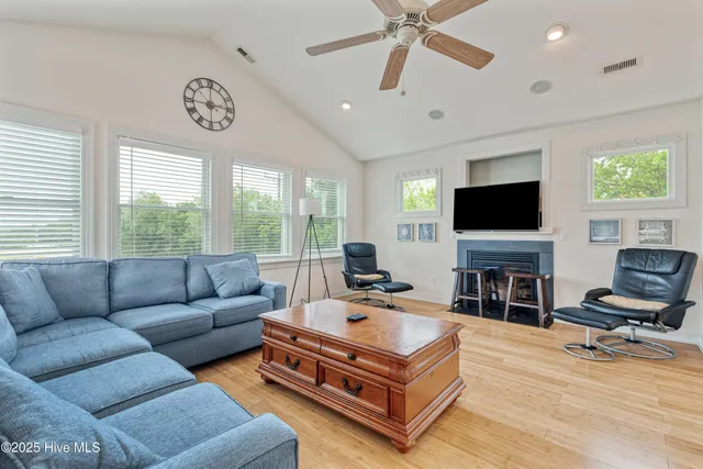 $685,000 | 759 Ridge Point Drive, Corolla, NC 27927