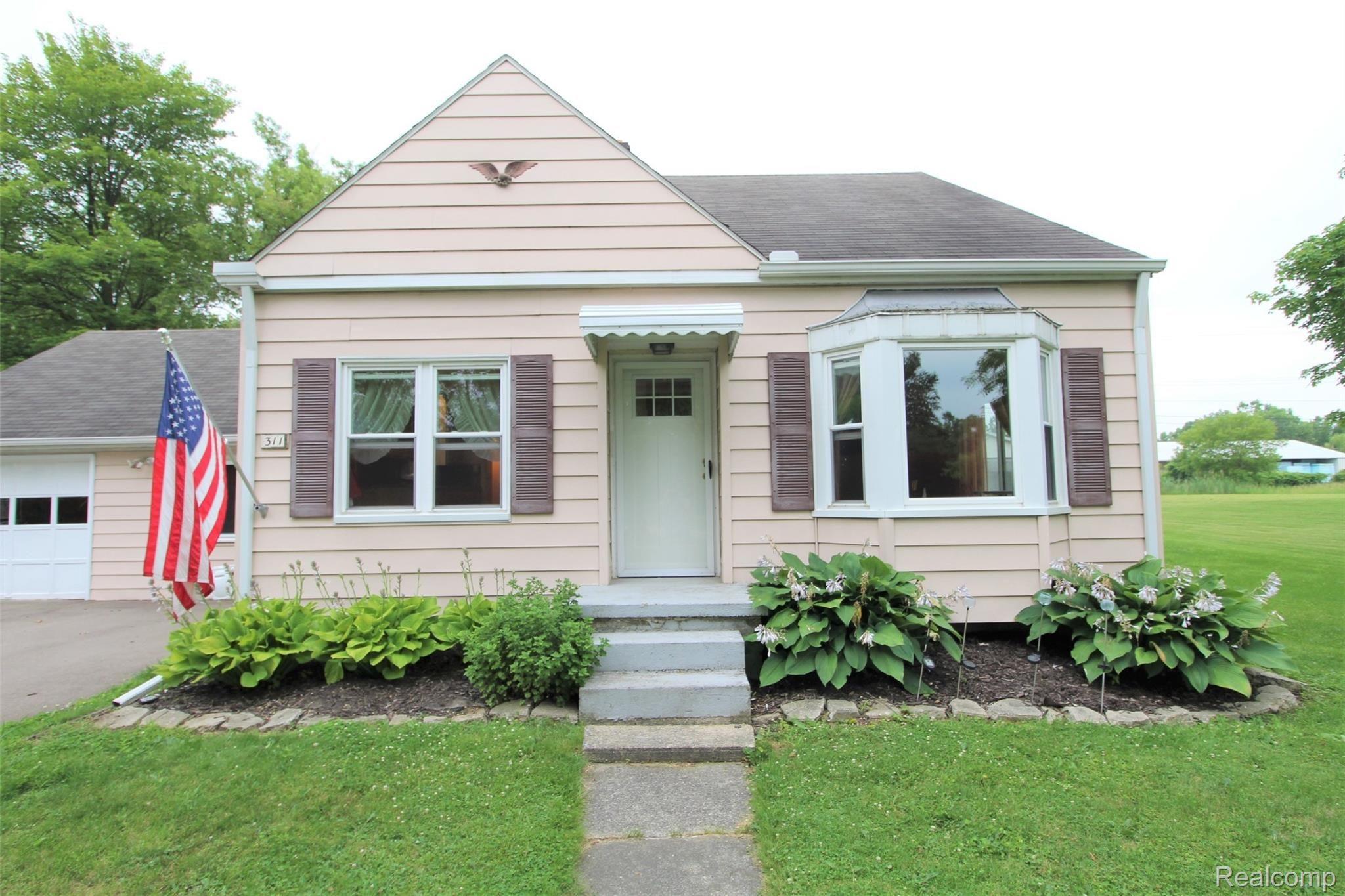 311 Davis Lake Road Lapeer, MI 48446 - Photo 1 of 38 IMG_8559.JPG