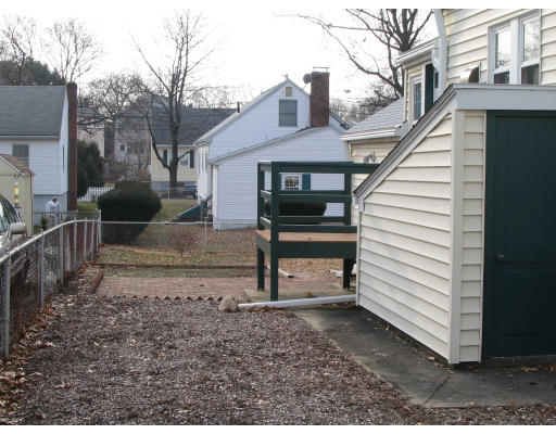 22 Varick Road Boston, MA 02132 - Photo 4 of 10 Gallery Image 4
