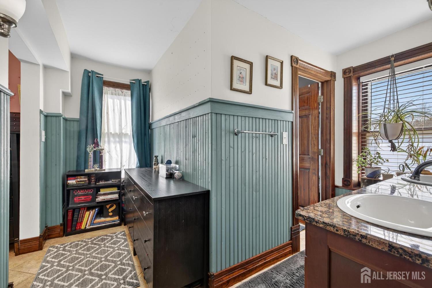 395 Raritan Street South Amboy, NJ 08879 - Photo 19 of 33