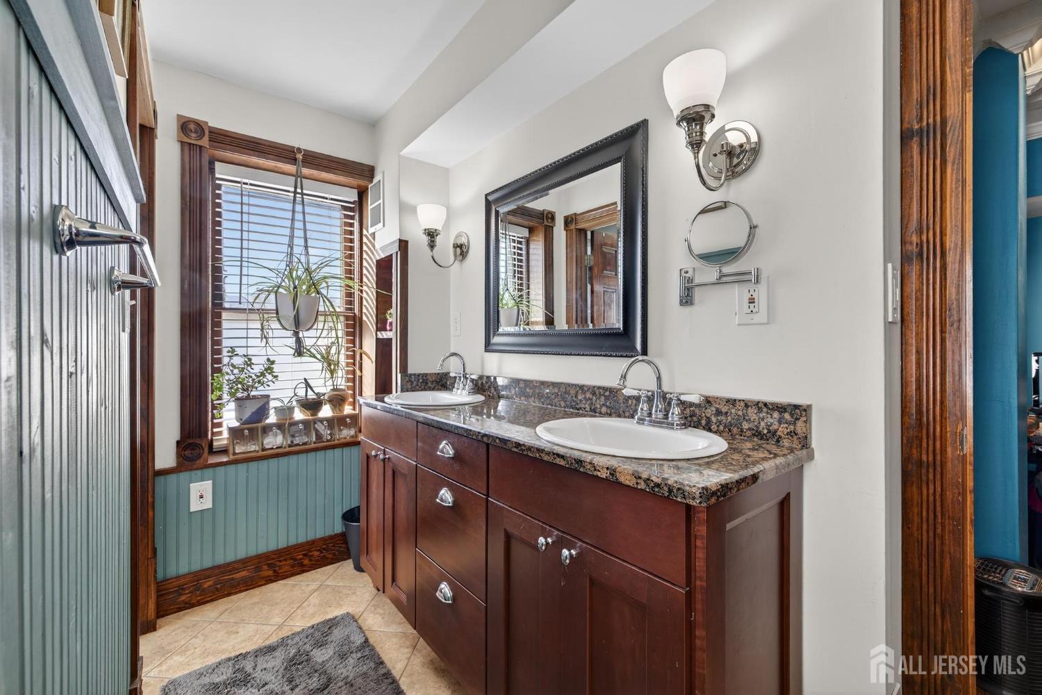 395 Raritan Street South Amboy, NJ 08879 - Photo 20 of 33