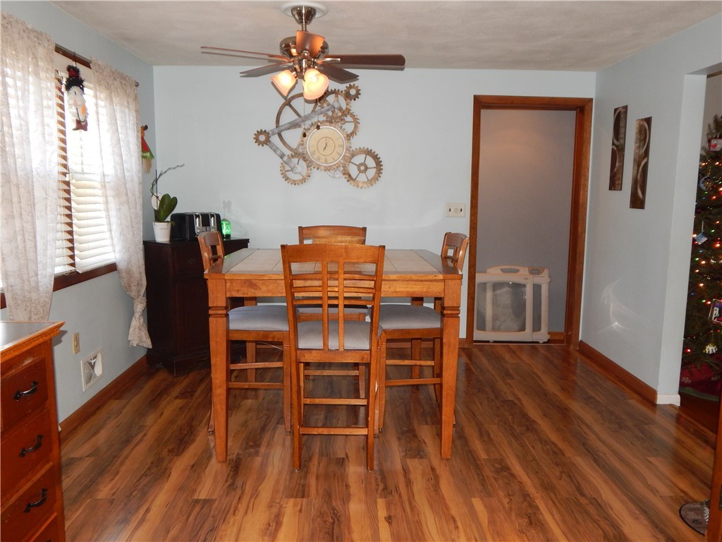 17 Hobbs Road Warwick, RI 02889 - Photo 6 of 21 Gallery Image 6