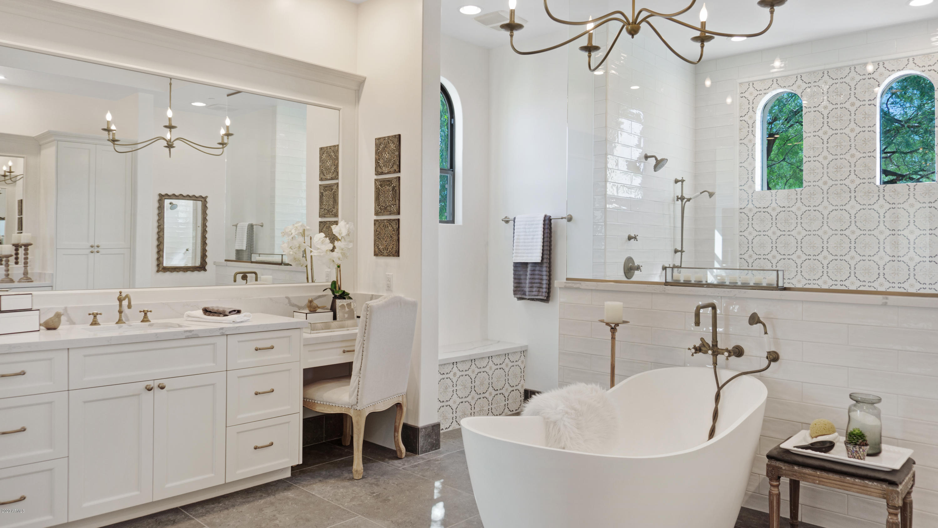 9335 Morning Glory Road Paradise Valley, AZ 85253 - Photo 31 of 82 Master Bath