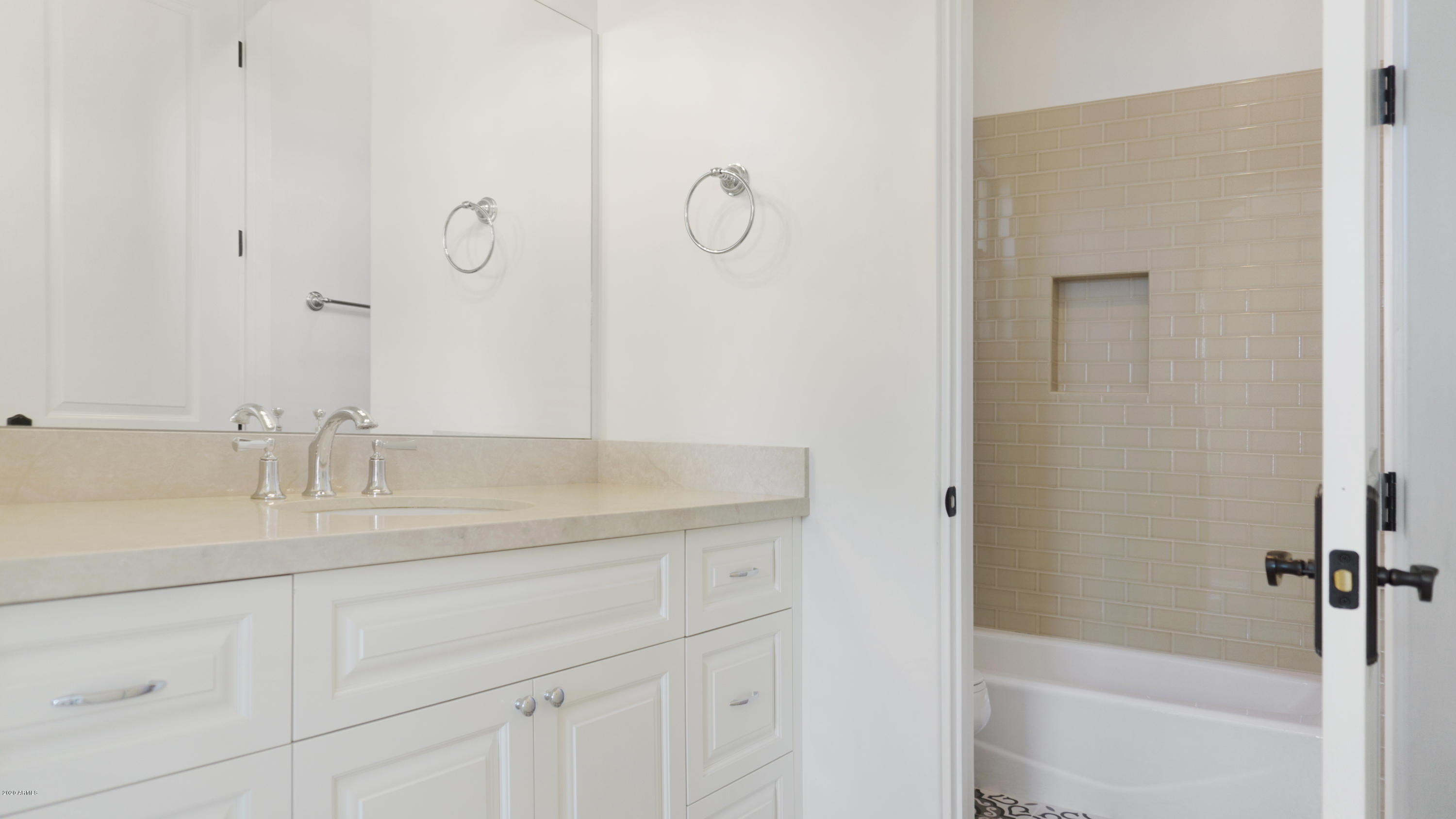 9335 Morning Glory Road Paradise Valley, AZ 85253 - Photo 50 of 82 Bath 3