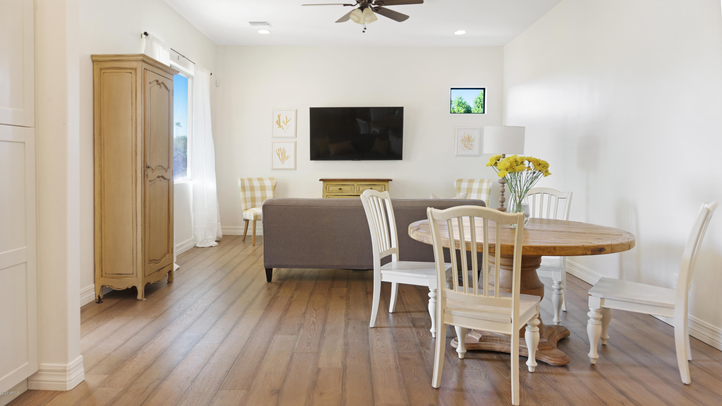 9335 Morning Glory Road Paradise Valley, AZ 85253 - Photo 55 of 82 Guest House Living Area