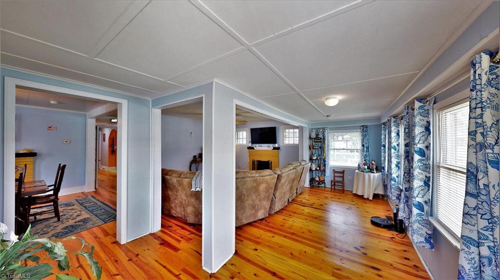 104 Lambeth Road Thomasville, NC 27360 - Photo 5 of 48 Gallery Image 5