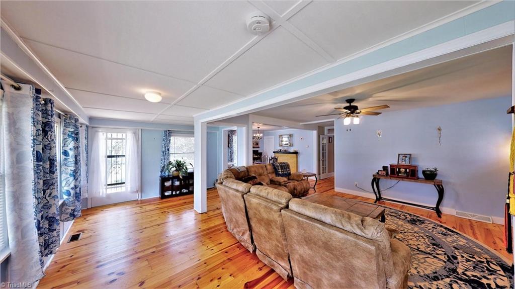 104 Lambeth Road Thomasville, NC 27360 - Photo 6 of 48 Gallery Image 6