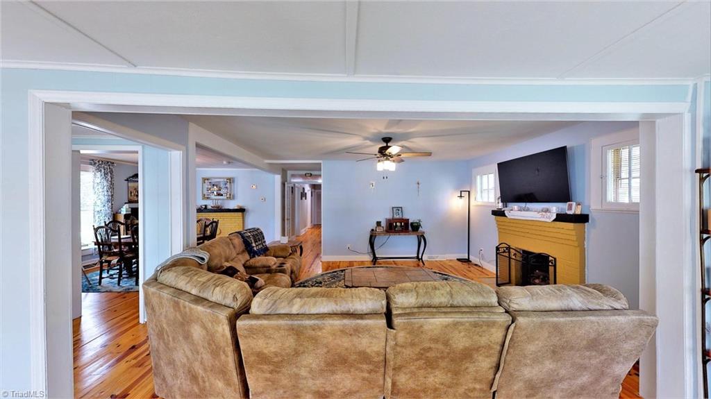 104 Lambeth Road Thomasville, NC 27360 - Photo 7 of 48 Gallery Image 7