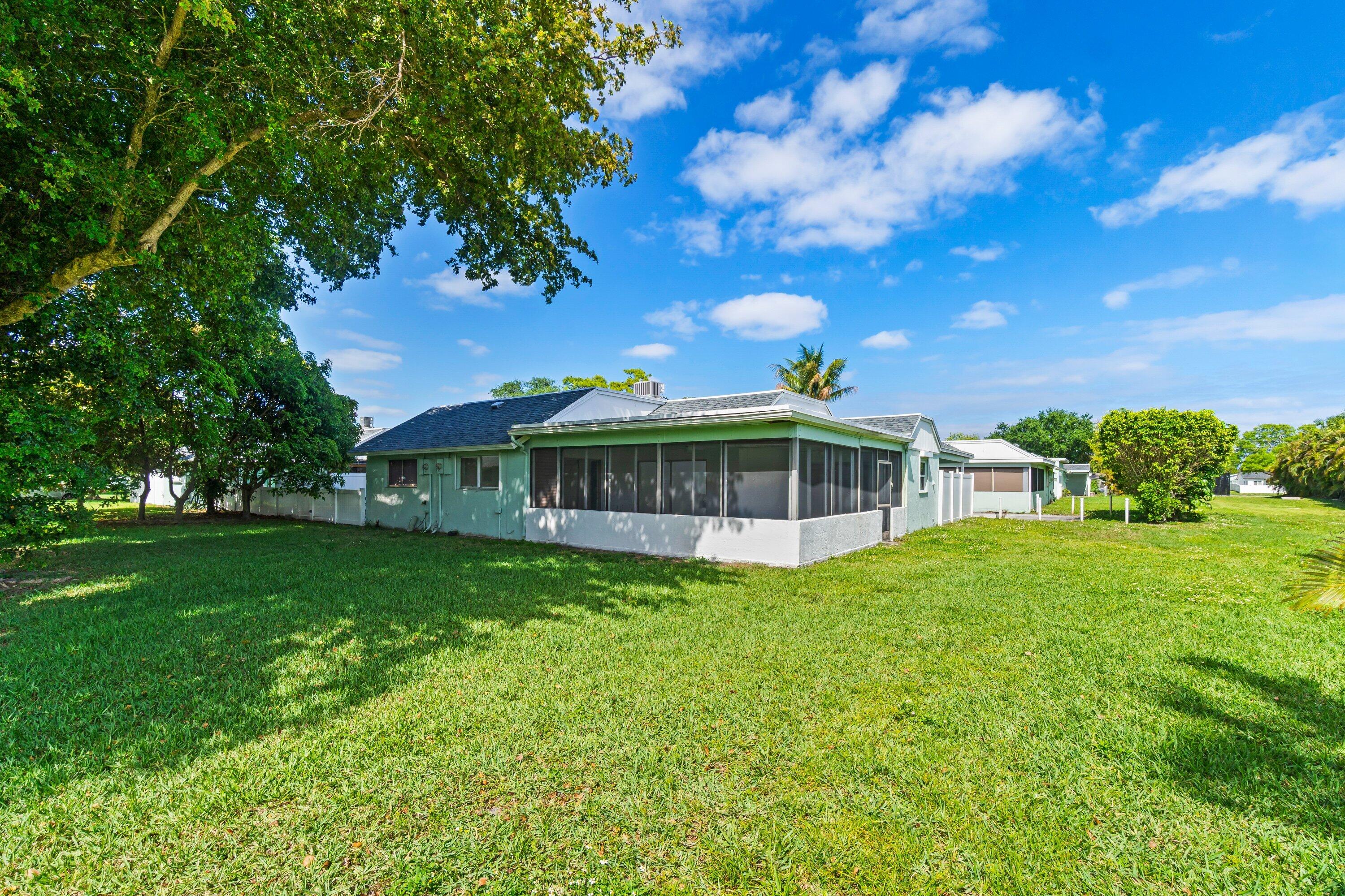 9162 Southwest 5th Street, Unit A Boca Raton, FL 33428 - Photo 33 of 36 034-9162Southwest5thStreet-A-BocaRaton-F
