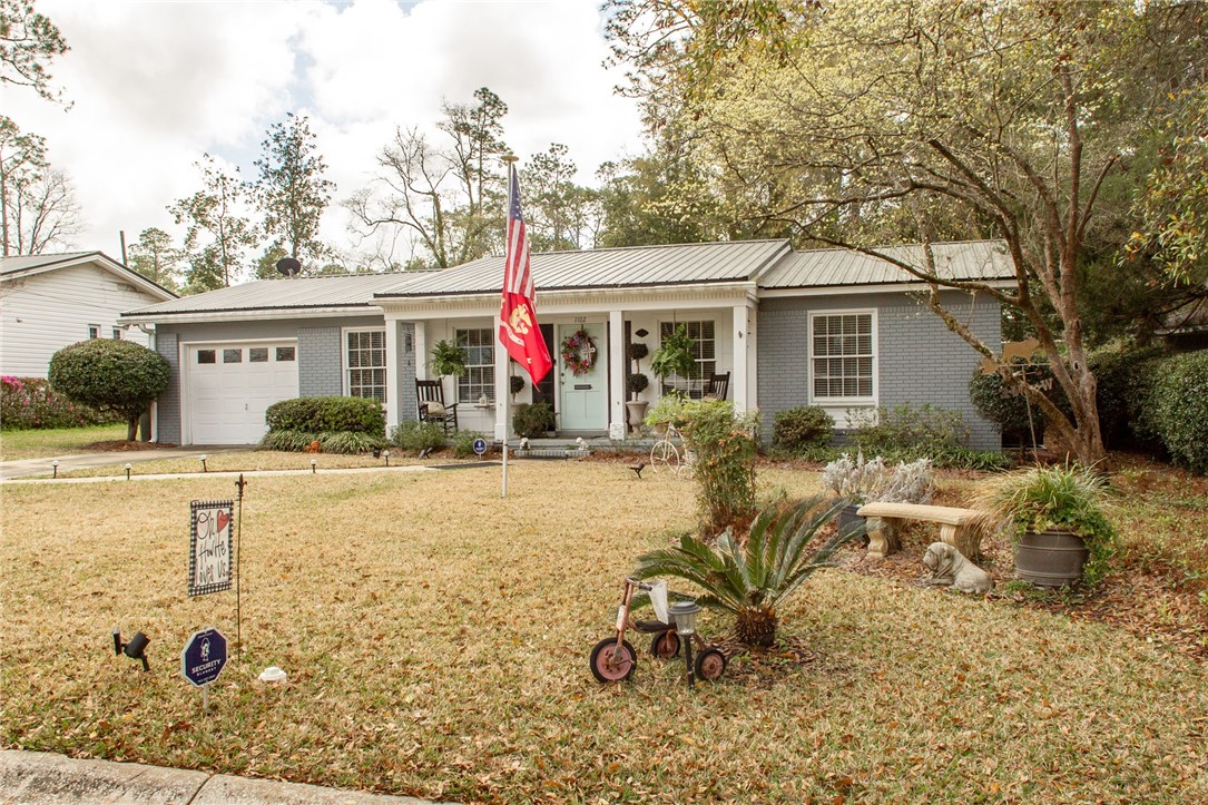 1102 Kontz Avenue Waycross, GA 31501 - Photo 1 of 42