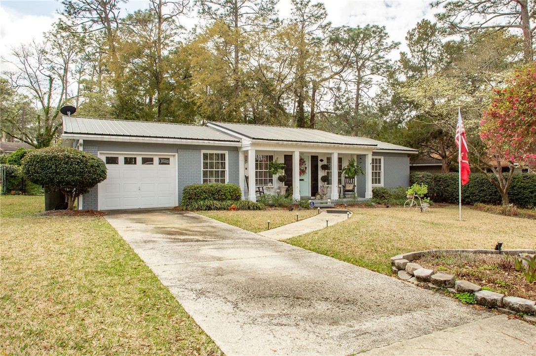 1102 Kontz Avenue Waycross, GA 31501 - Photo 2 of 42
