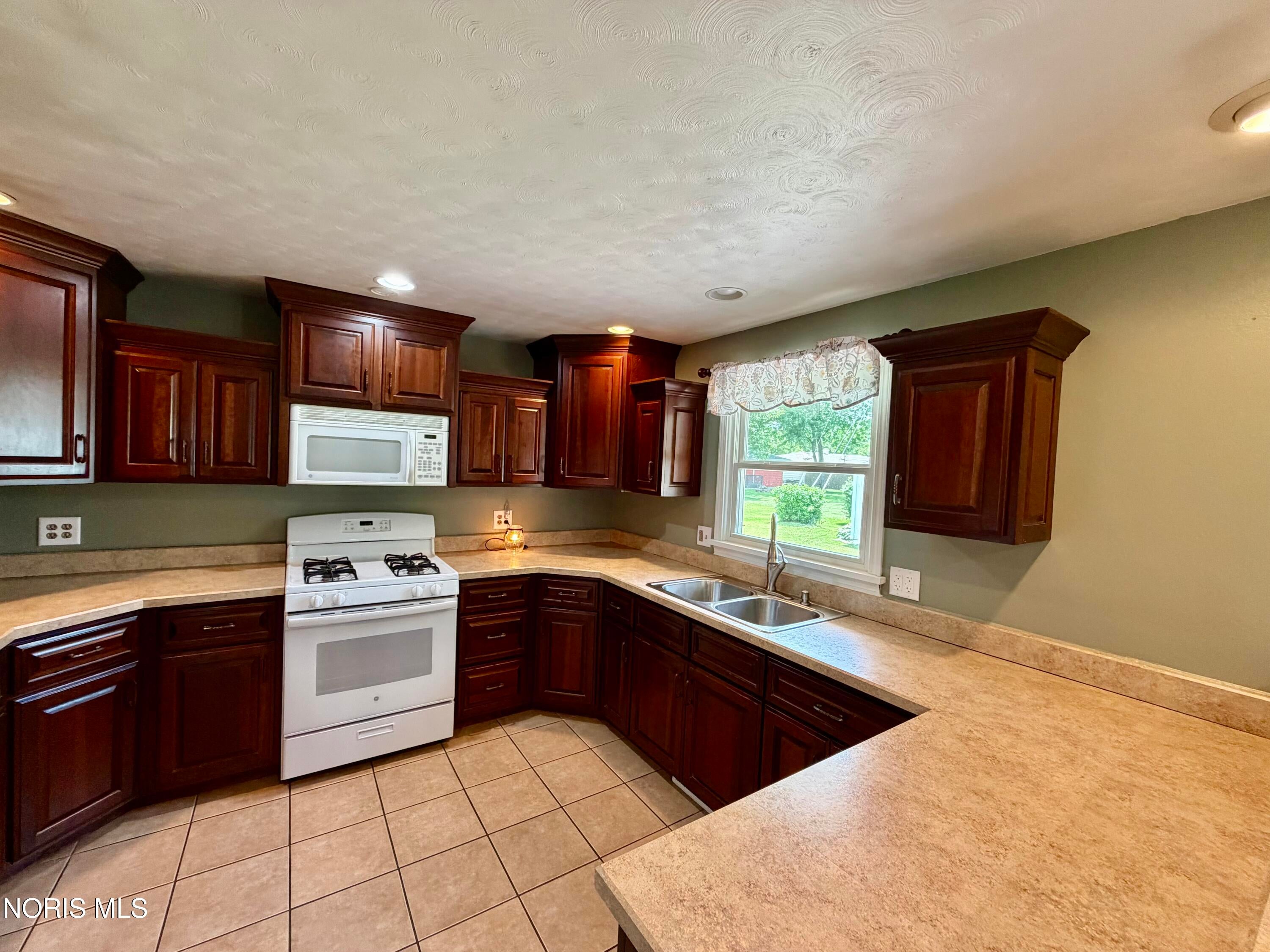 103 Monterey Road Defiance, OH 43512 - Photo 11 of 18 Gallery Image 11