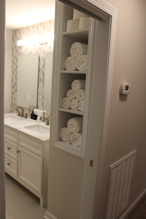 5534 Hickory Ridge Road Lebanon, TN 37090 - Photo 30 of 50 a bathroom with a sink and a mirror