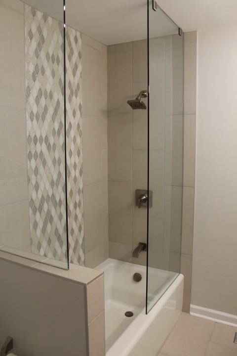 5534 Hickory Ridge Road Lebanon, TN 37090 - Photo 32 of 50 a bathroom with a shower and a bathtub