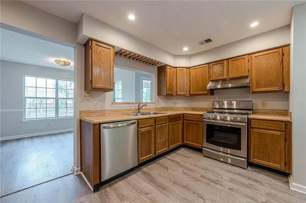 $2,000 | 6034 Coventry Circle, Alpharetta, GA 30004