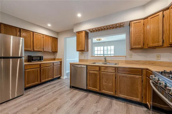 $2,000 | 6034 Coventry Circle, Alpharetta, GA 30004