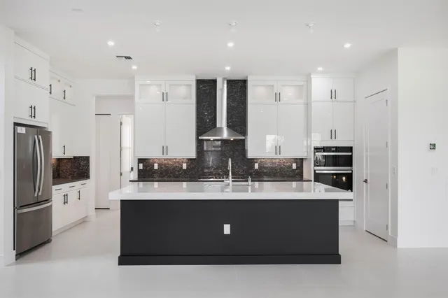 $6,000 | 12526 Solana Bay Circle, Palm Beach Gardens, FL 33412