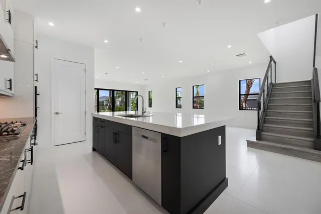 $6,000 | 12526 Solana Bay Circle, Palm Beach Gardens, FL 33412