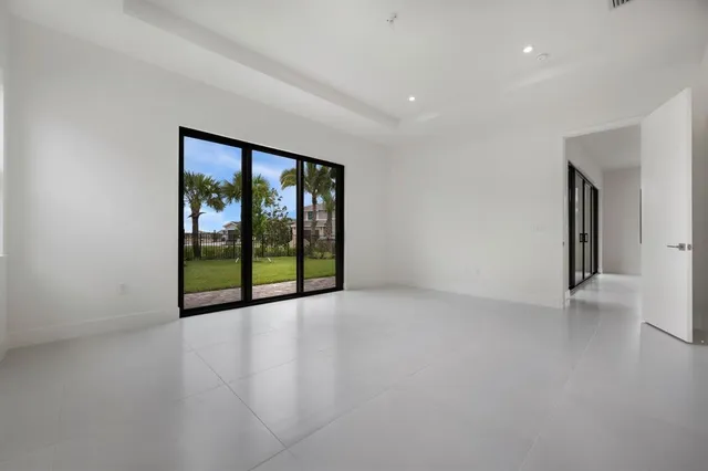 $6,000 | 12526 Solana Bay Circle, Palm Beach Gardens, FL 33412