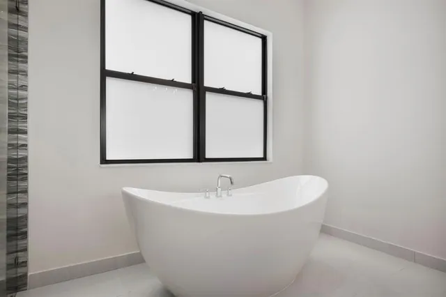 $6,000 | 12526 Solana Bay Circle, Palm Beach Gardens, FL 33412