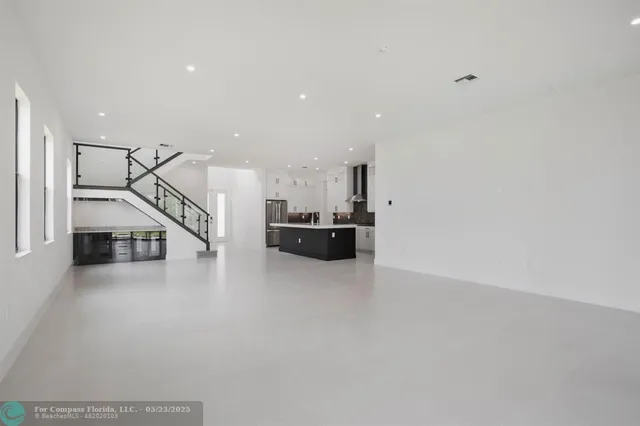 $6,000 | 12526 Solana Bay Circle, Palm Beach Gardens, FL 33412