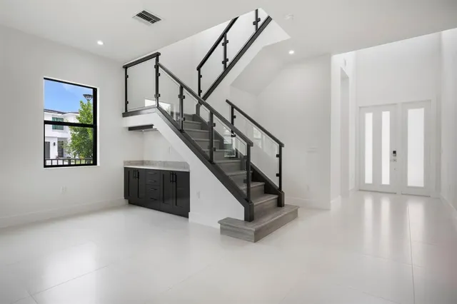 $6,000 | 12526 Solana Bay Circle, Palm Beach Gardens, FL 33412