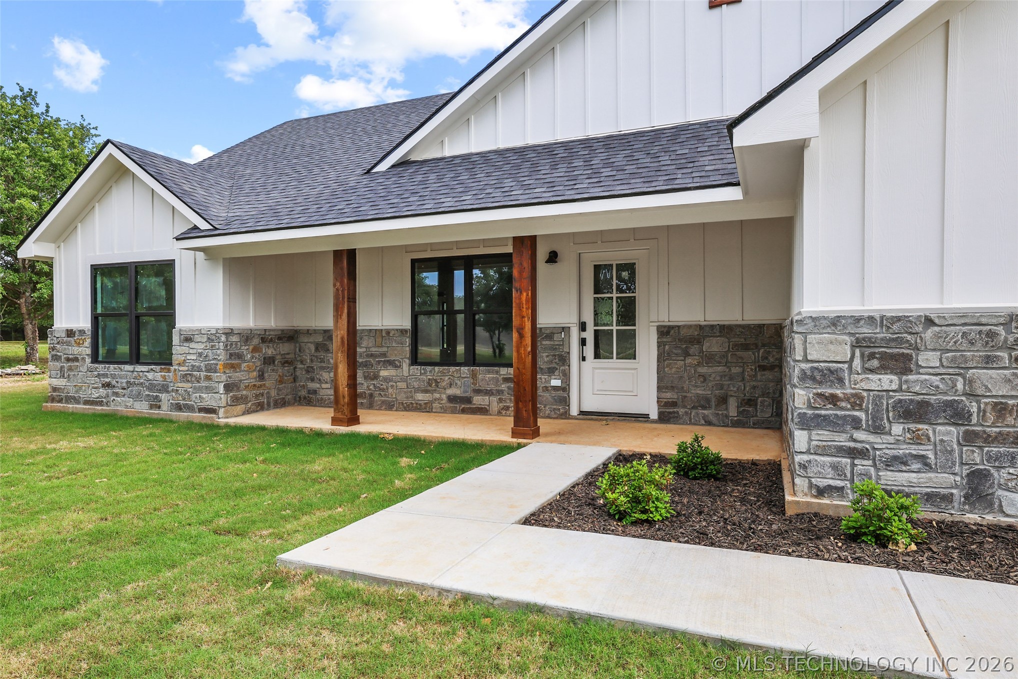 6915 Sims Road Colbert, OK 74733 - Photo 2 of 26 Gallery Image 2