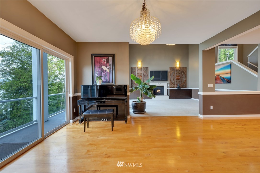 9844 Arrowsmith Avenue South Seattle, WA 98118 - Photo 17 of 36