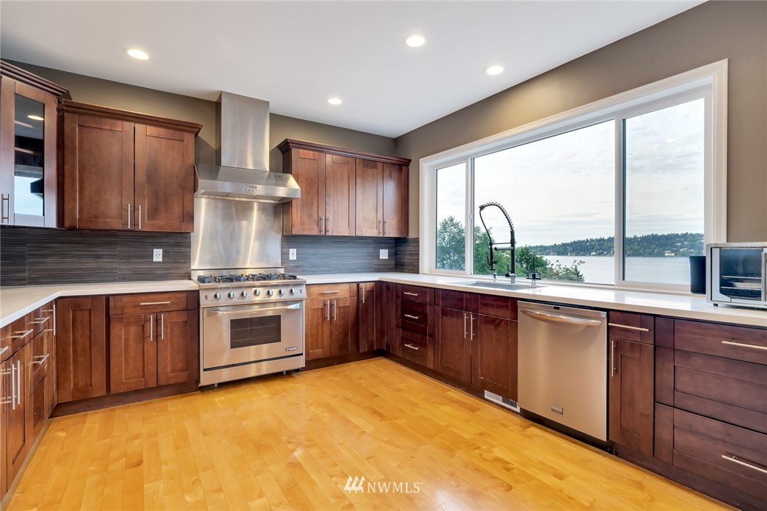 9844 Arrowsmith Avenue South Seattle, WA 98118 - Photo 20 of 36
