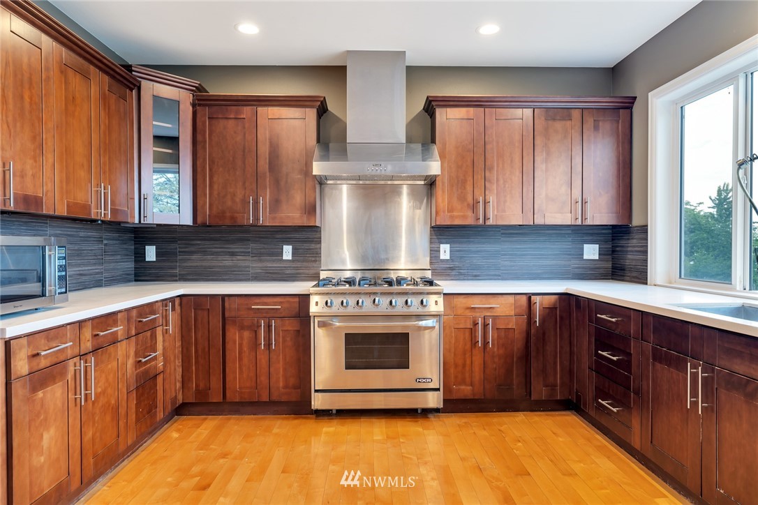 9844 Arrowsmith Avenue South Seattle, WA 98118 - Photo 21 of 36