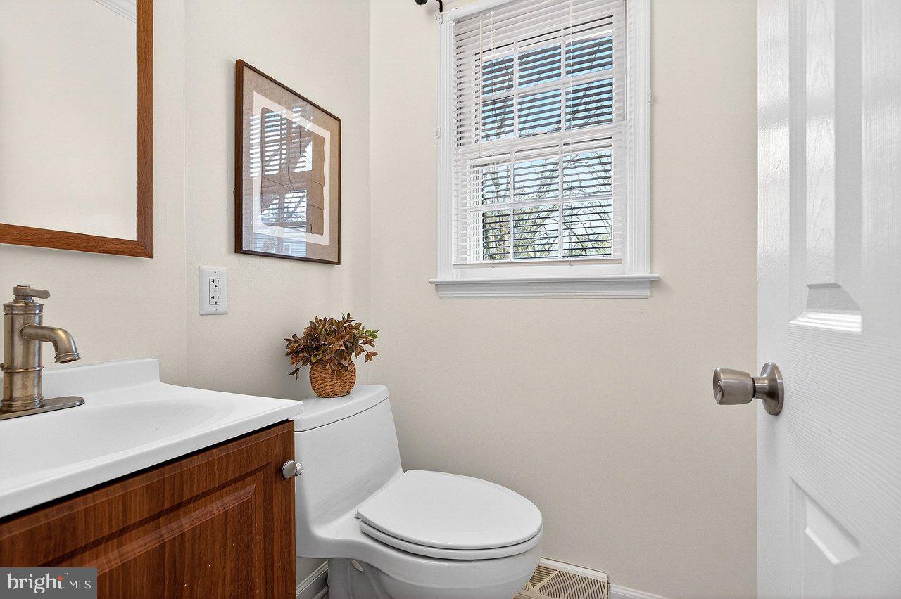 2 Springwood Drive Princeton Junction, NJ 08550 - Photo 18 of 38 Powder room