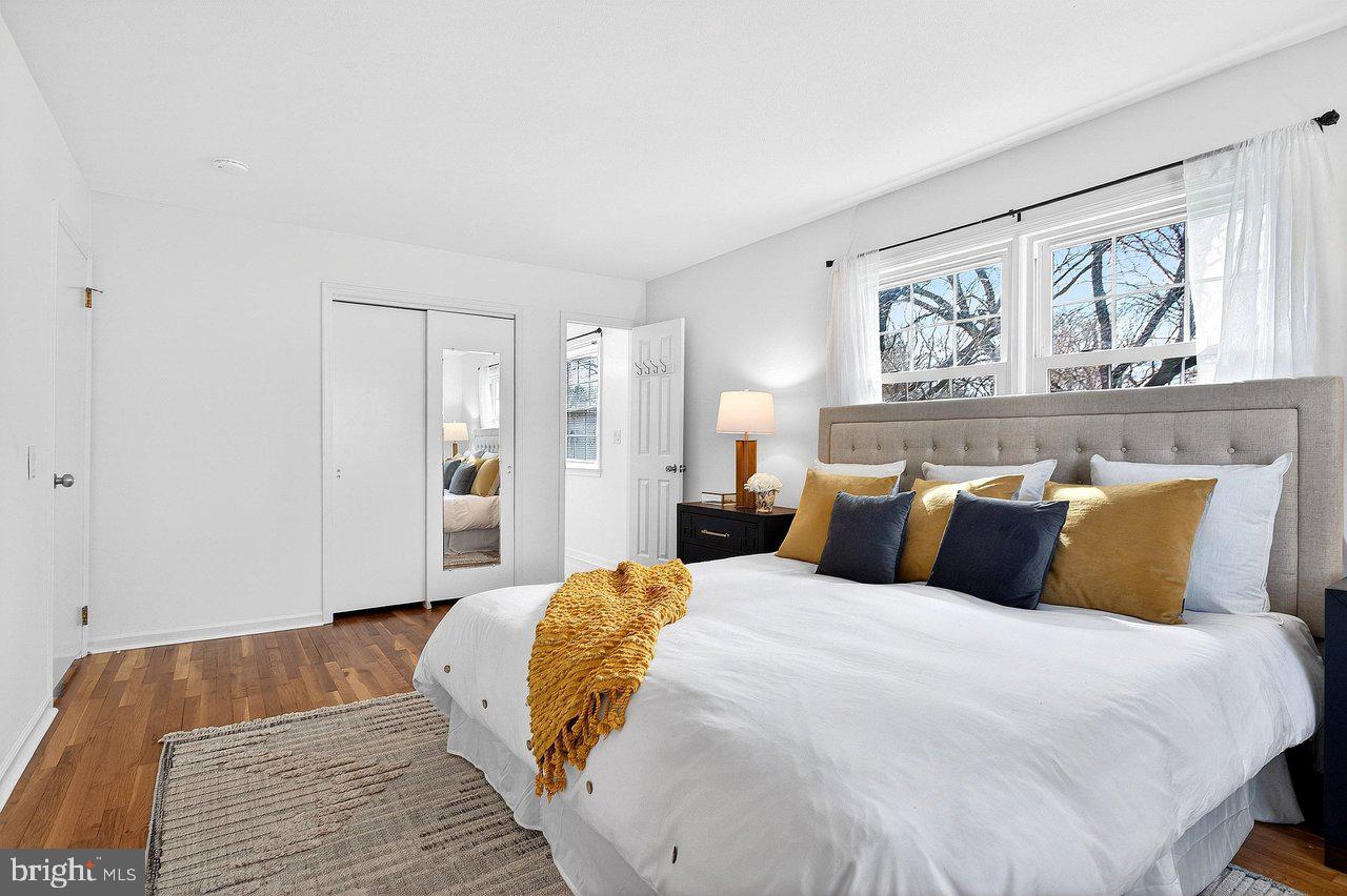 2 Springwood Drive Princeton Junction, NJ 08550 - Photo 22 of 38 Primary bedroom