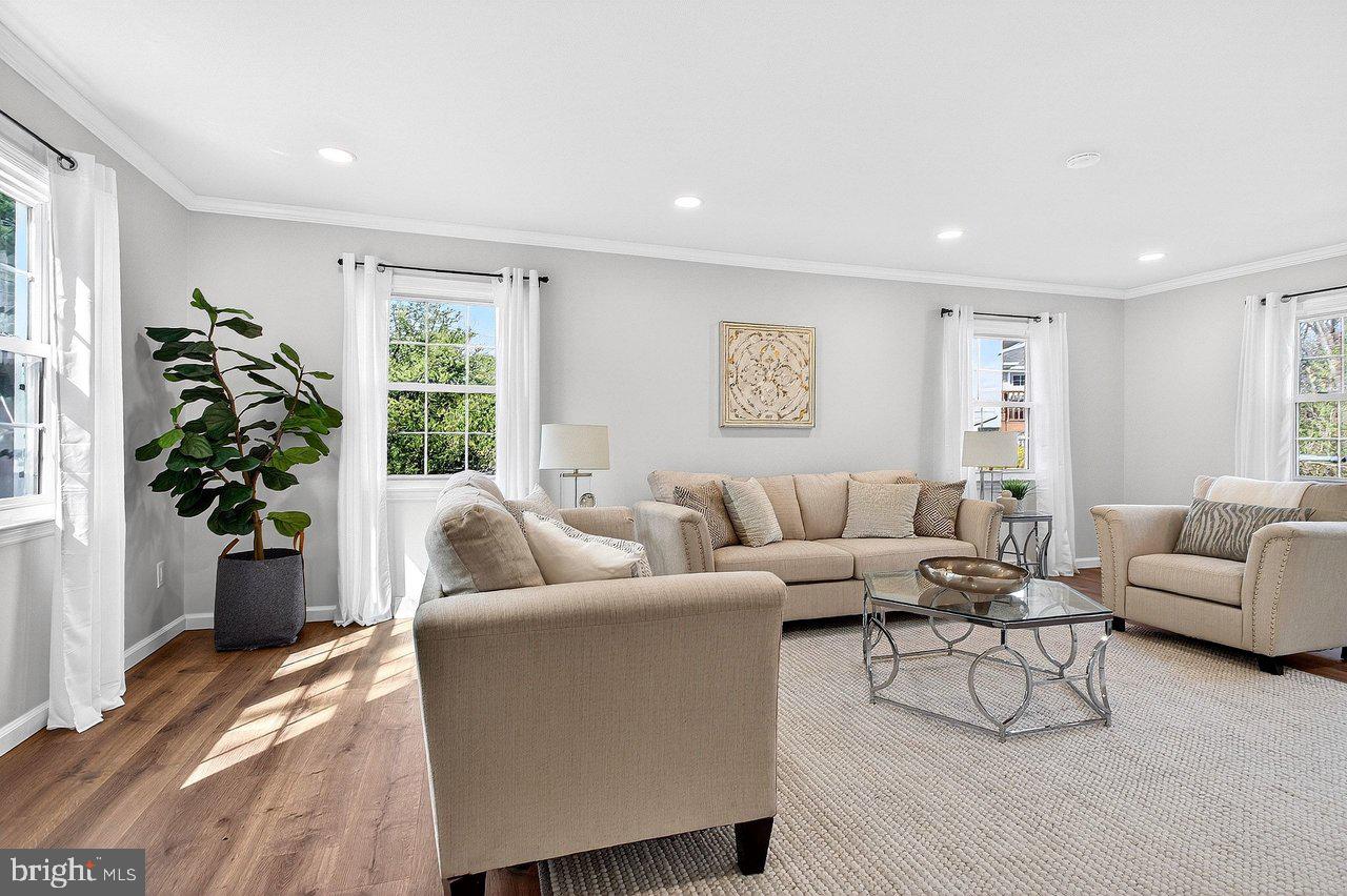 2 Springwood Drive Princeton Junction, NJ 08550 - Photo 3 of 38 Living room