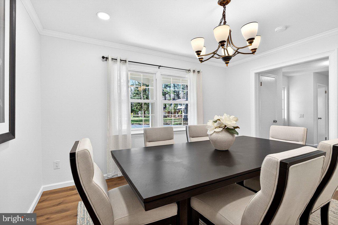 2 Springwood Drive Princeton Junction, NJ 08550 - Photo 7 of 38 Dining room