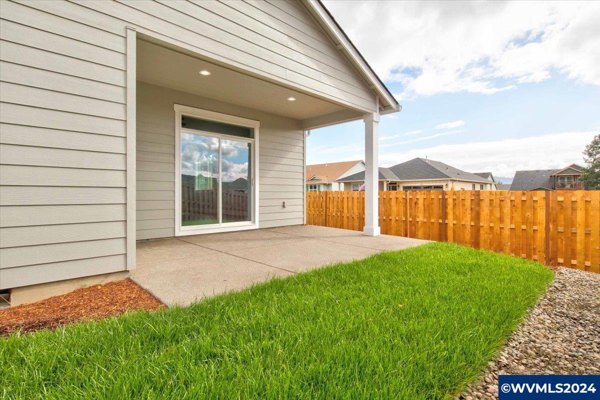 985 Sassafras Street Independence, OR 97351 - Photo 6 of 37 Gallery Image 6